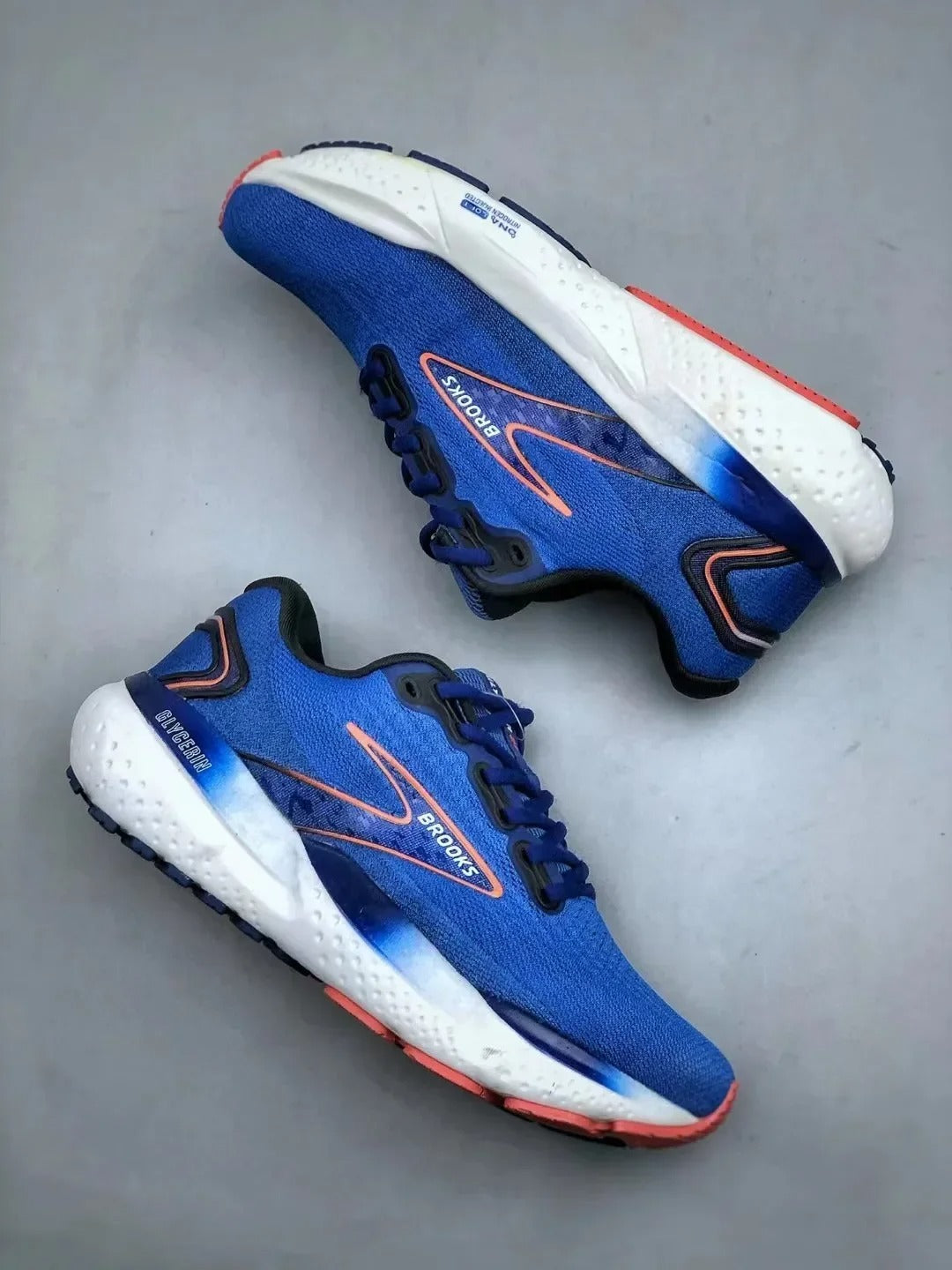 נעלי ריצה נייטרליות לגברים Brooks Glycerin 21 מספקות איזון מושלם של אחיזה ונוחות